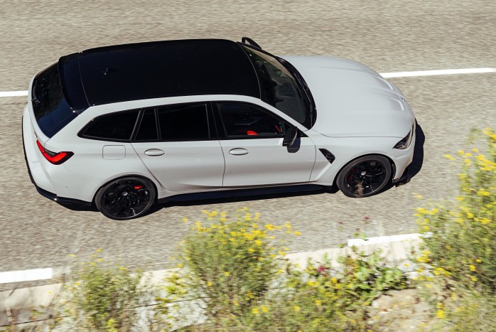 Itt a BMW 510 lóerős sportkombija 6