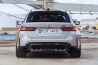 Itt a BMW 510 lóerős sportkombija 60