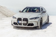 Itt a BMW 510 lóerős sportkombija 75