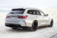 Itt a BMW 510 lóerős sportkombija 68