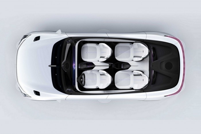 Elkészült a világ legfejlettebb robotautója 8