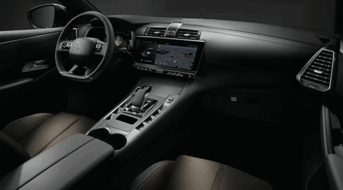 Sportmotort kapott a franciák extravagáns szabadidőjárműve 12 | Vezess Sportmotort kapott a franciák extravagáns szabadidőjárműve 12