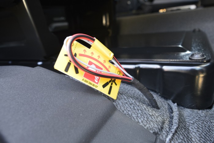 Életmentő kábel került az új Mercibe 8