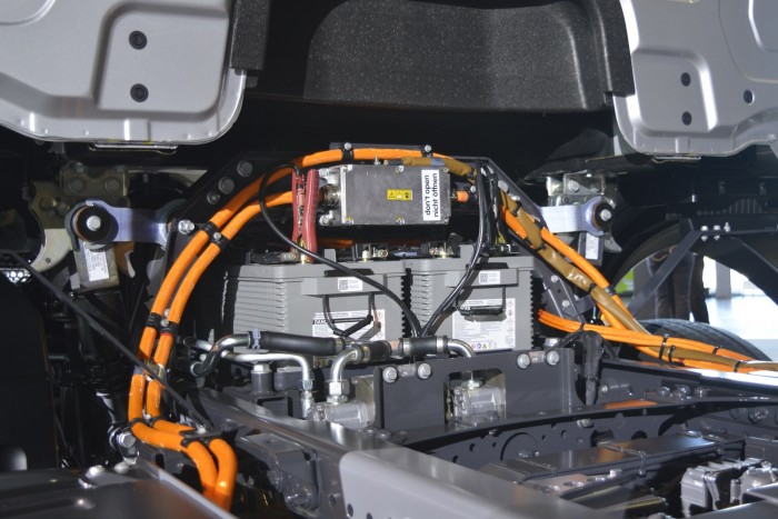 Életmentő kábel került az új Mercibe 9