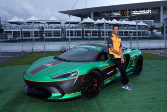 Sorozatsztár lesz a Forma-1-es pilóta