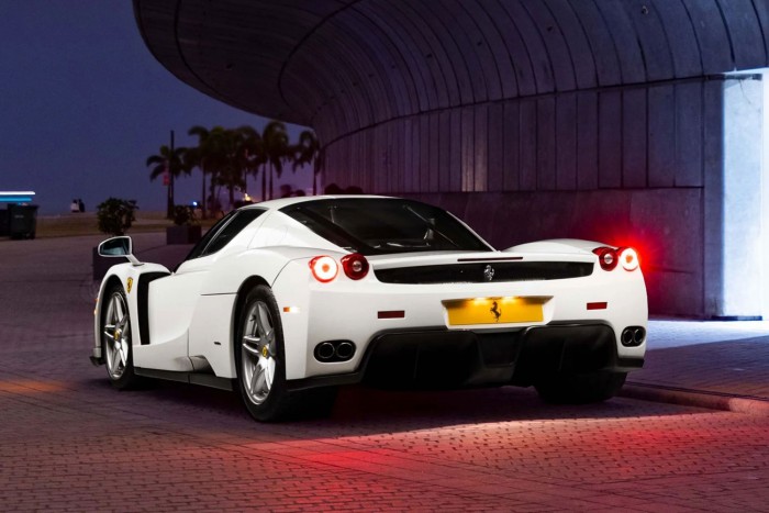 Milliárdokat érhet ez a hófehér Ferrari