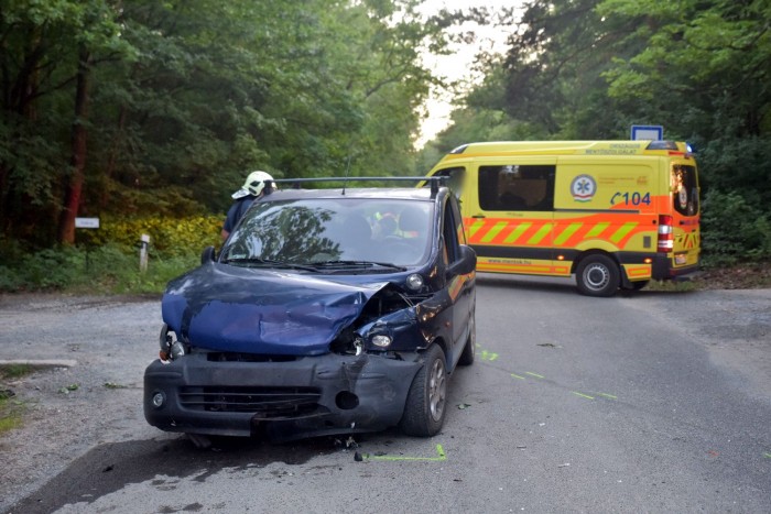 Ivott, árokba lökte a Lanciát, okosba’ akarta elrendezni 1 | Vezess Ivott, árokba lökte a Lanciát, okosba’ akarta elrendezni 1