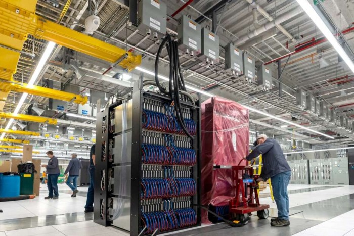 Új szintre léptek a szuperszámítógépek