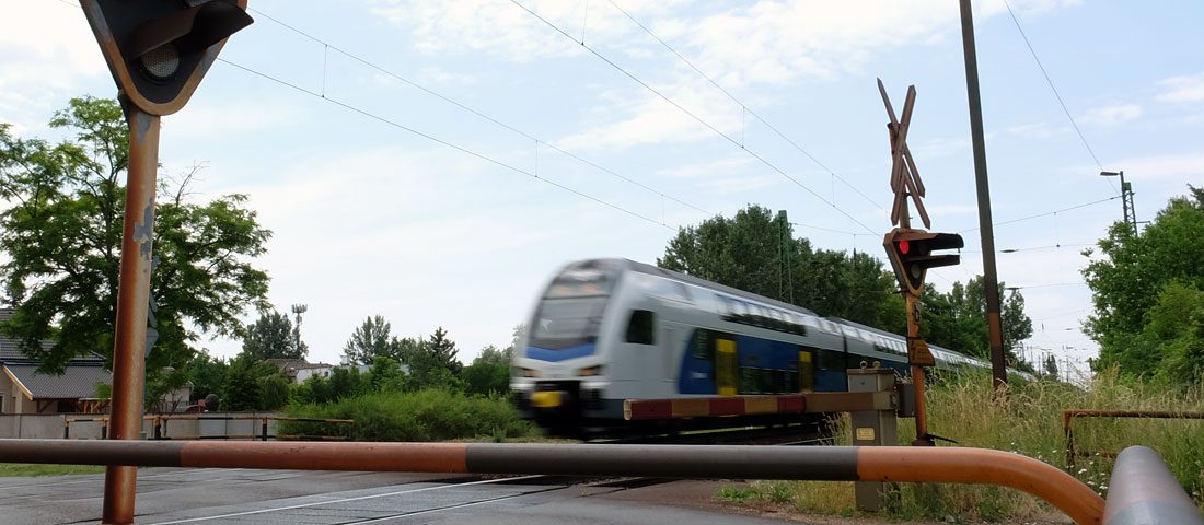 A vonat olyan, mint a medve: nem játék