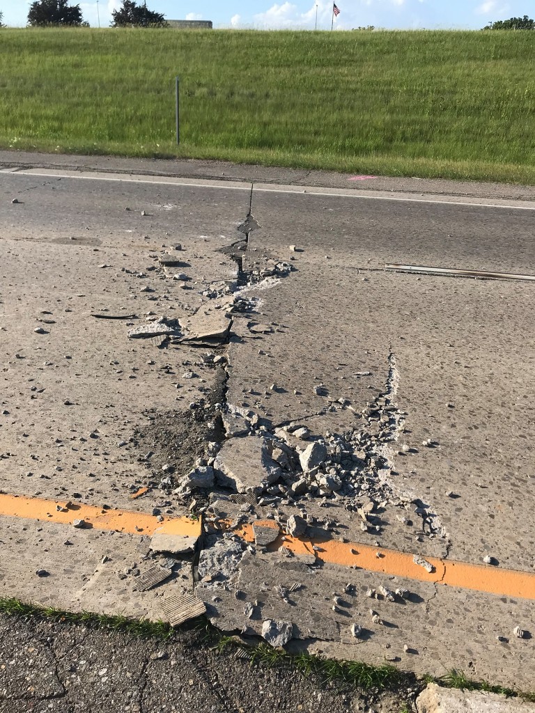 Felszakadnak az utak a pokoli hőségtől 2 | Vezess Felszakadnak az utak a pokoli hőségtől 2