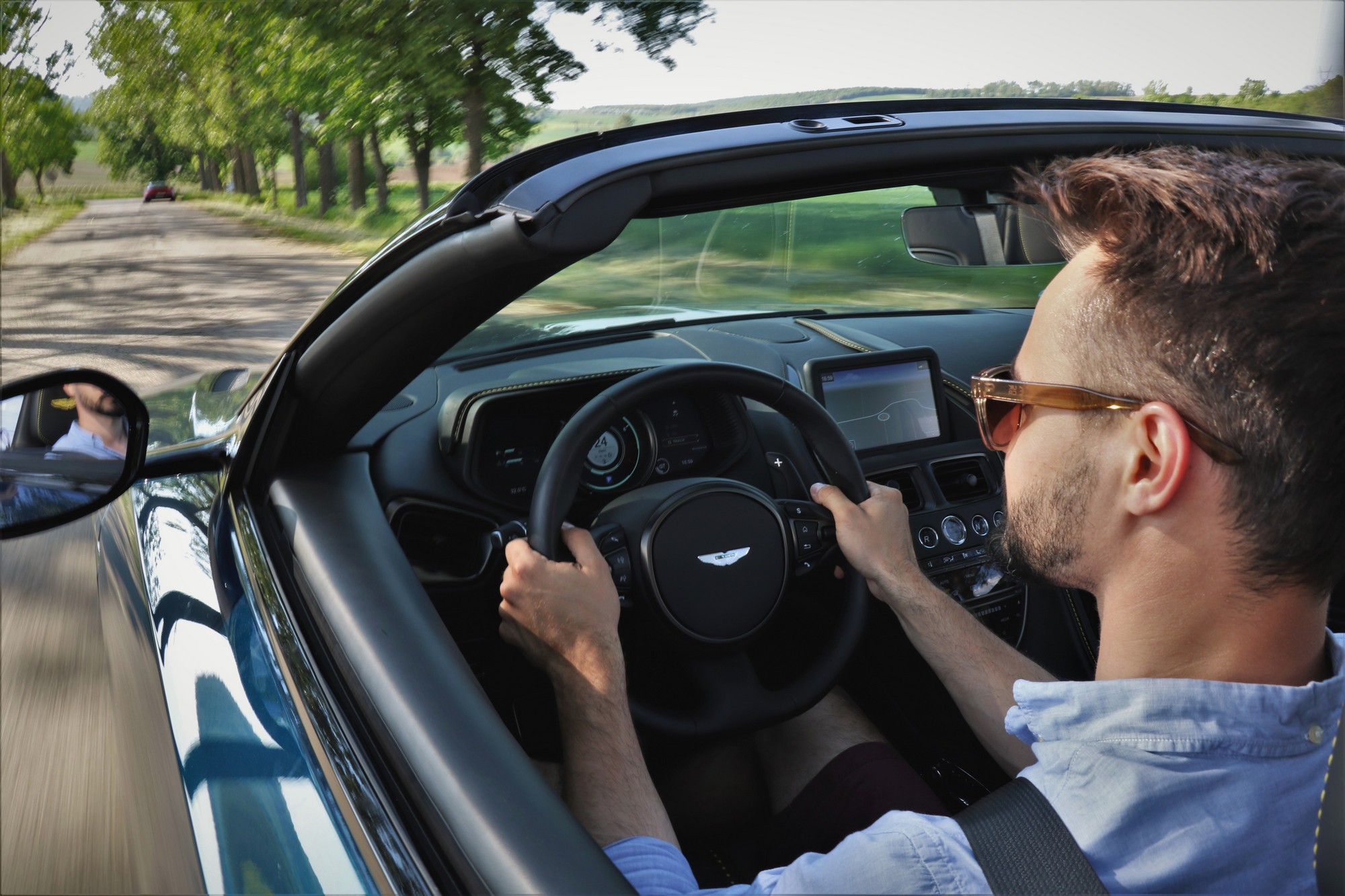 Álomautó a valóságban – Aston Martin DB11 Volante 46