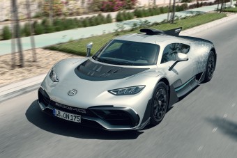 Mindent üt a Mercedes új sportkocsija