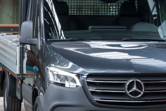 Eladja haszonjárműüzletágát a Mercedes?