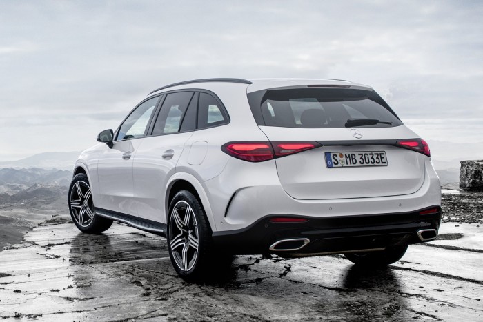 Csak hibridként kapható a legújabb Mercedes 9