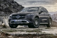 Csak hibridként kapható a legújabb Mercedes 64