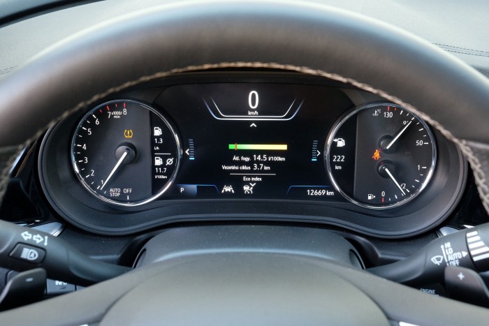 Gyengébb és takarékosabb motorral is lehet jó az Insignia GSI? 11