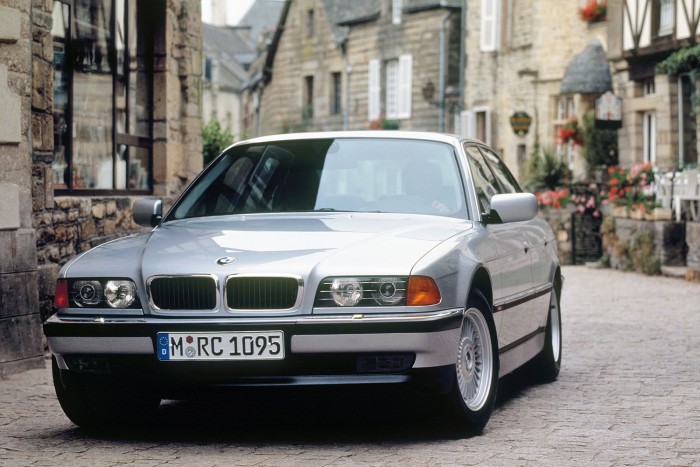 45 éves a BMW, amelyben mindenki inkább hátul szeretne utazni 4