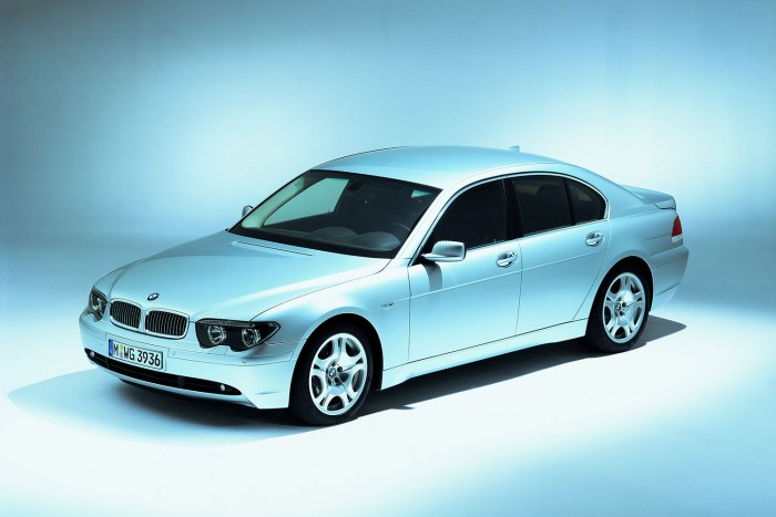 45 éves a BMW, amelyben mindenki inkább hátul szeretne utazni 5