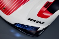 Megérkezett a Porsche Le Mans-i versenyautója 24