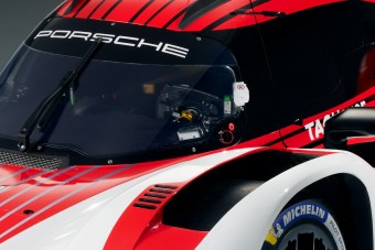 Megérkezett a Porsche Le Mans-i versenyautója 