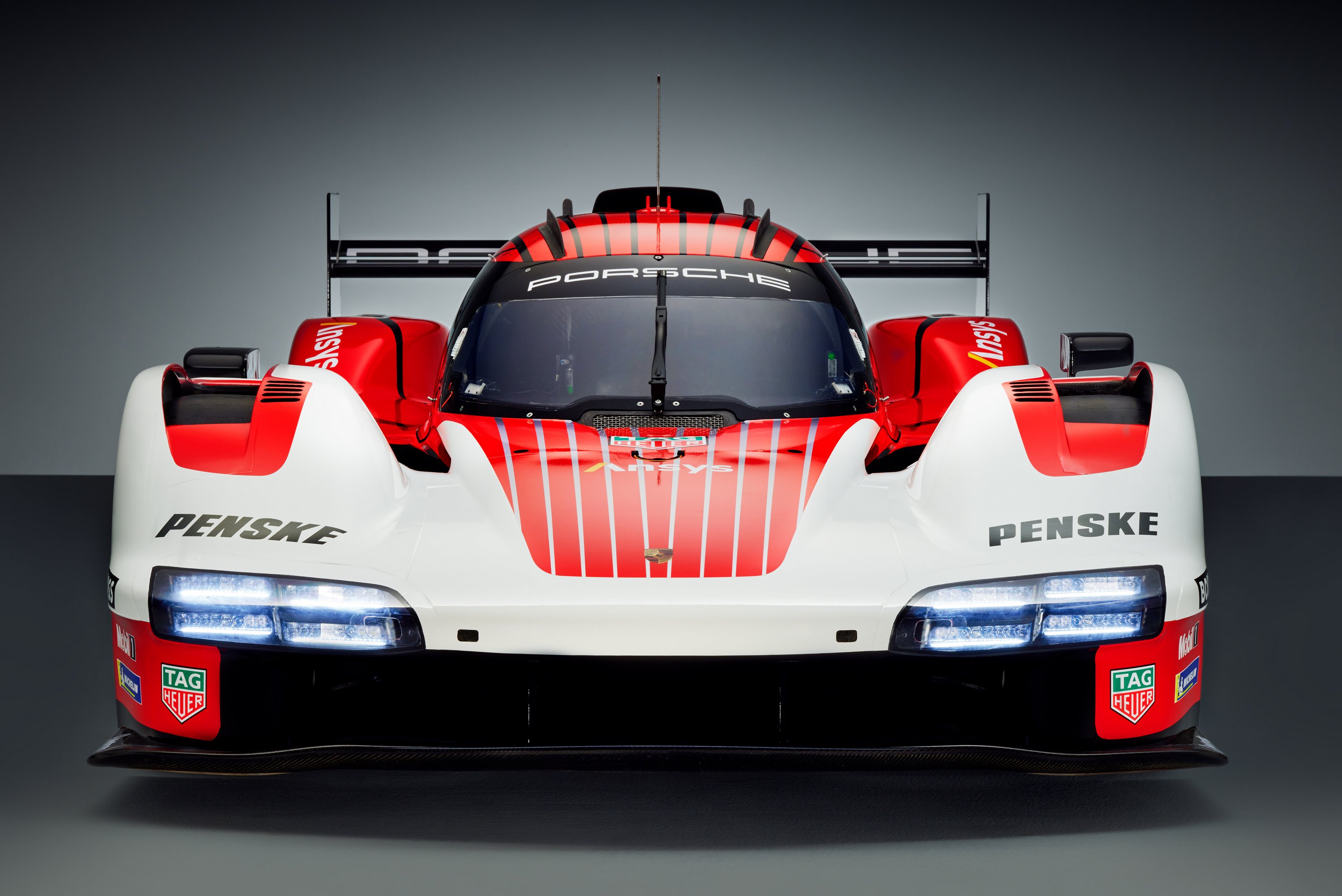 Megérkezett a Porsche Le Mans-i versenyautója 9