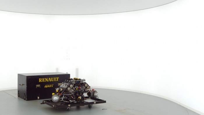 Eladó egy érintetlen Renault F1-es motor a hőskorból 2 Eladó egy érintetlen Renault F1-es motor a hőskorból 2