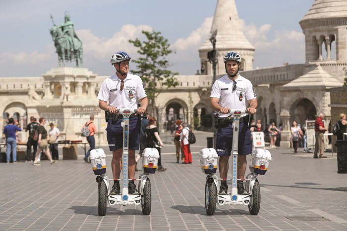 Nyitott járműveket vet be a rendőrség 1