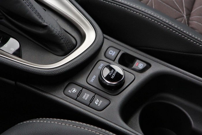 Suzukit vagy Toyotát? – Suzuki S-Cross vs. Toyota Yaris Cross 9 | Vezess Suzukit vagy Toyotát? – Suzuki S-Cross vs. Toyota Yaris Cross 9