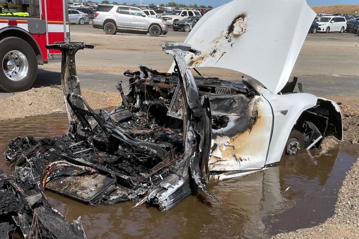 Döglötten is veszélyes a villanyautó 1