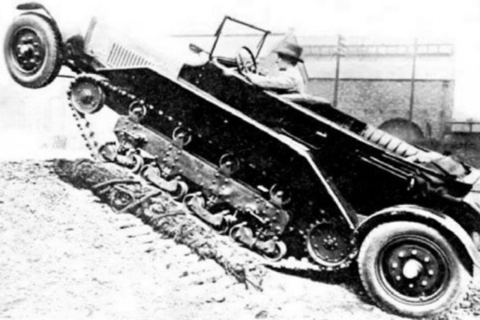 100 éves autó, amelynek nem volt legyőzhetetlen terep