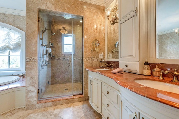 Te lehetsz a Wall Street farkasa ebben a villában 8