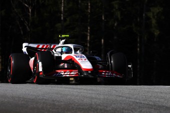 F1: Nem kedveztek Schumachernek, zokon vette