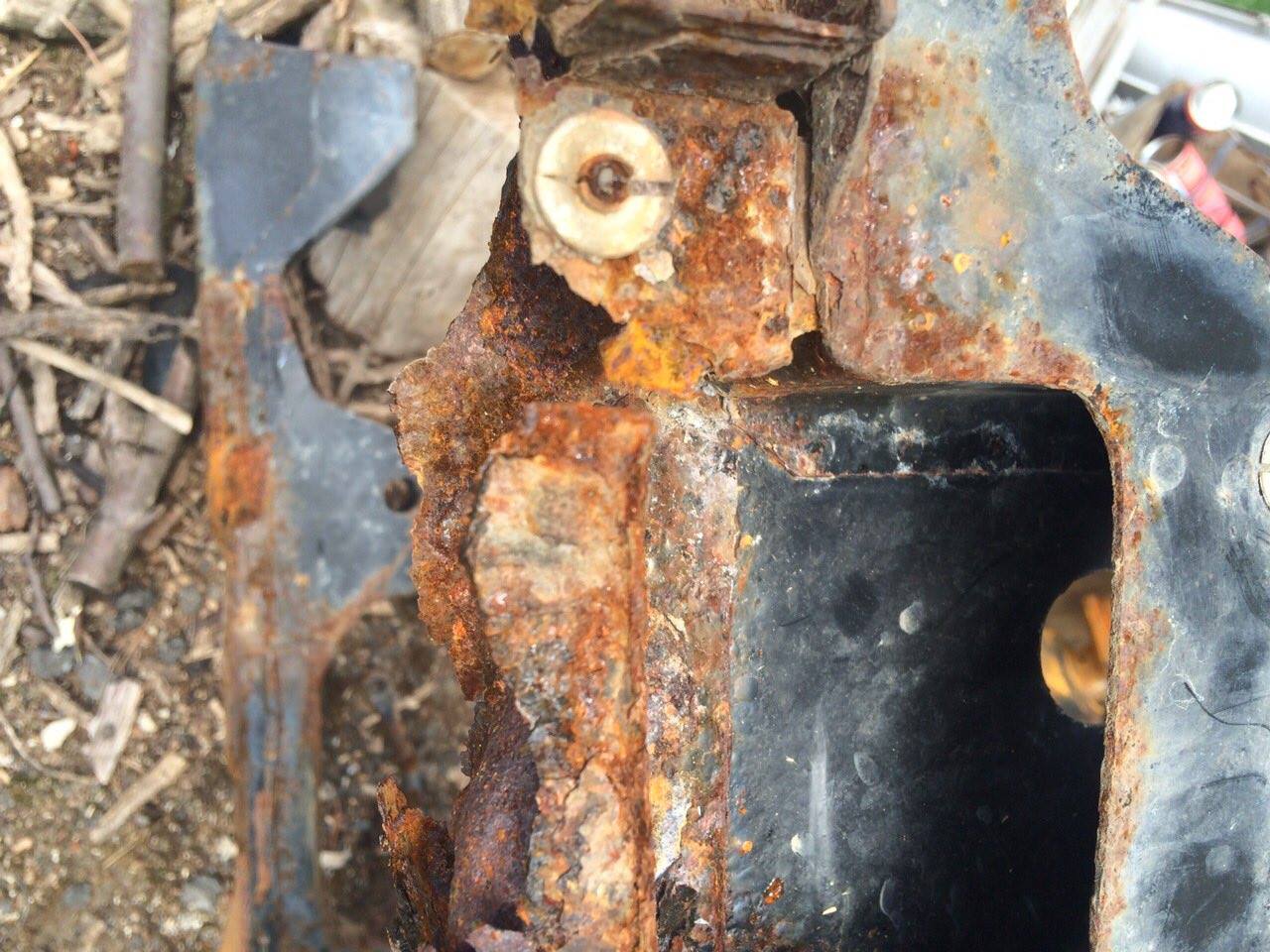 Siralmas állapotok egy Mercedes alatt 1