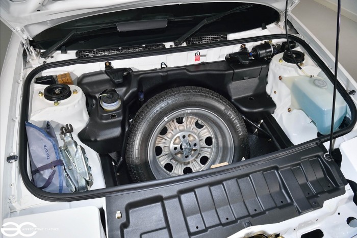 Ez a 31 éves makulátlan Toyota már nem a játszós hobbiautó kategória 4