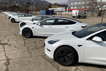 Trónra tör a Tesla a magyar villanyautó-piacon