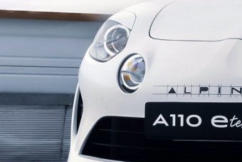 Villanymotort építettek az egyik legjobb sportautóba