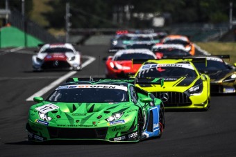 Kihagyhatatlan szuperautós hétvége jön a Hungaroringen