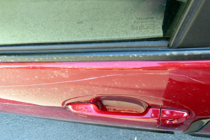 19 autót karcolt meg kulccsal a dühös újpesti nő