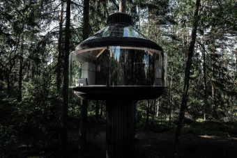 Fa tetejére épített házat az autógyártó