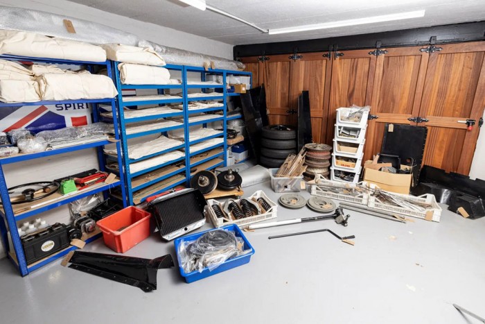 Kirakósként adják el a legendás sportkocsit 7 | Vezess Kirakósként adják el a legendás sportkocsit 7