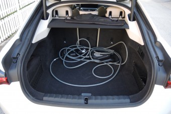 Újabb drágulás itthon autós fronton