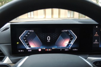 A mai naptól ez kötelező minden új autóba