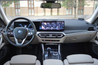Kupénak látszó SUV a villanyhajtású BMW i4 40