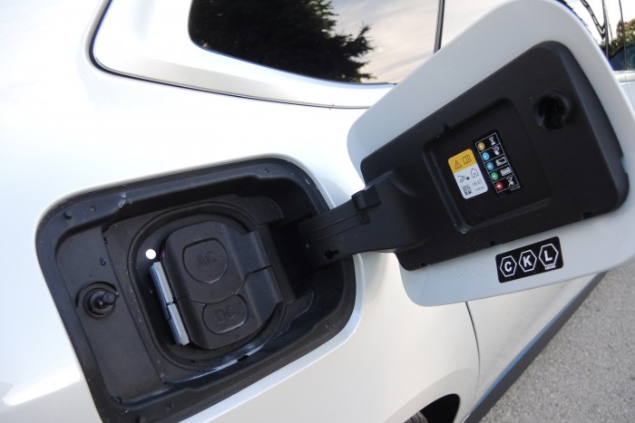 Kupénak látszó SUV a villanyhajtású BMW i4 76 Kupénak látszó SUV a villanyhajtású BMW i4 76