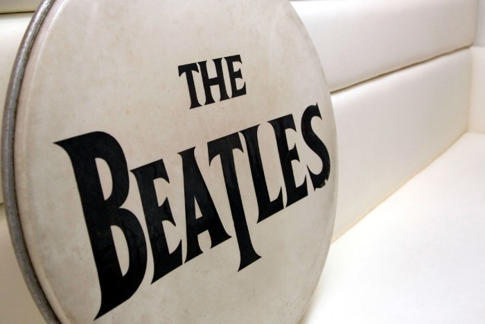 700 milliót fizettek ezért a régi-új dalért 3