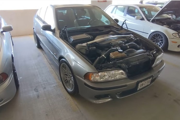 Hasít az 1 millió kilométer felé a világ legaktívabb BMW M5-öse 1