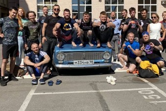 Őrült sportág küzdőtere lett ez a Lada