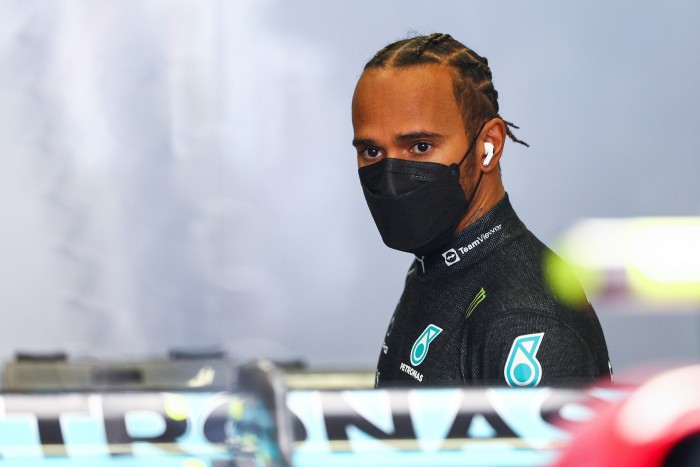 F1: Sokat bukott a Mercedes az ütközésekkel