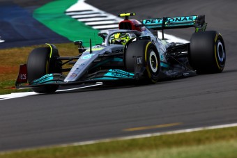 F1: Javult a Mercedes, Hamilton elégedett