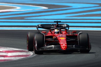 F1: Csapatmunkával lett meg a Ferrari-pole Franciaországban